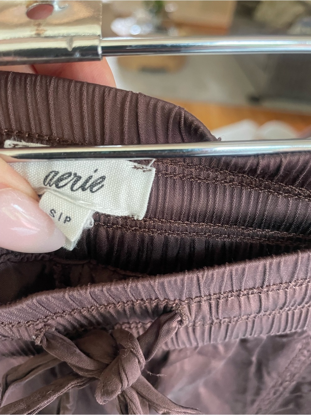 Aerie Chocolate Brown Satin Cargo Joggers Pants Drawstring Small - Picture 7 of 7